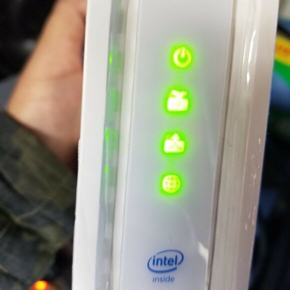 ARRIS Surfboard SB6190 DOCSIS 3.0 Cable Modem, White - 1.4 GBPs - Picture 3 of 9